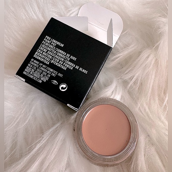 MAC Cosmetics prolong wear paint pot in shade “Painterly” - Picture 1 of 3